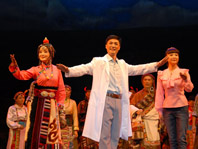 大型現代京劇《草原曼巴》