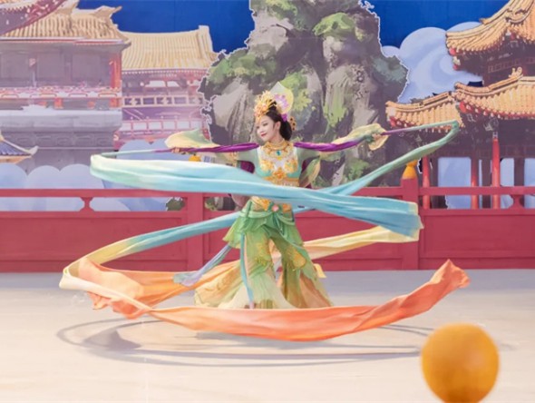 中國經典舞劇《絲路花雨》在《舞千年》華彩綻放
