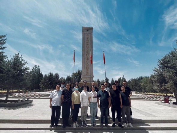 甘肅演藝集團敦煌藝術團黨總支赴中國工農紅軍西路軍梨園口戰役紀念館開展主題黨日活動