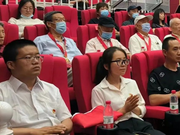 重溫紅色記憶 凝聚奮進(jìn)力量——甘肅演藝集團(tuán)歌舞劇院黨總支與拱星墩街道黨工委開展“七·一”共駐共建主題活動(dòng)