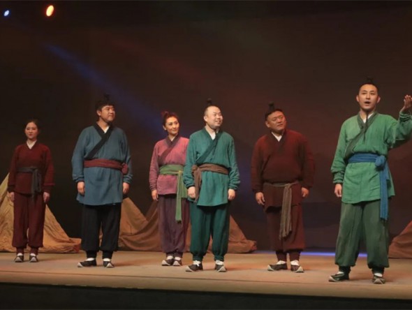 “三抓三促”行動進行時 | 甘肅演藝集團話劇院（甘肅兒童劇院）精品劇目市州巡演兒童劇《黃河邊的故事》拉開帷幕